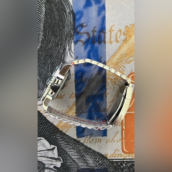 Men’s Luxury GMT Style Automatic Steel Watch Green/Black “Sprite” Colorway 41mm - Picture 3 of 4